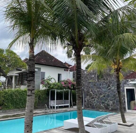 בית מלון כפרי Alba Tulamben