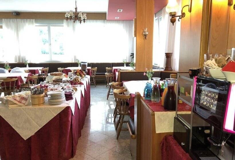 בית מלון כפרי Alpieve Albergo Pieve