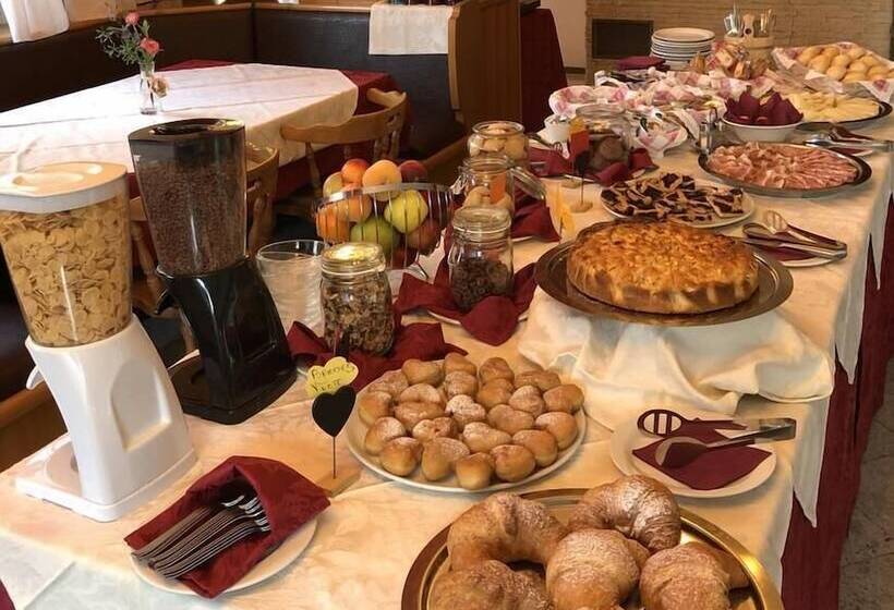 בית מלון כפרי Alpieve Albergo Pieve