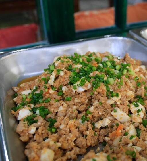 Anchan Laguna Hotel โรงแรมอัญชันลากูน่า