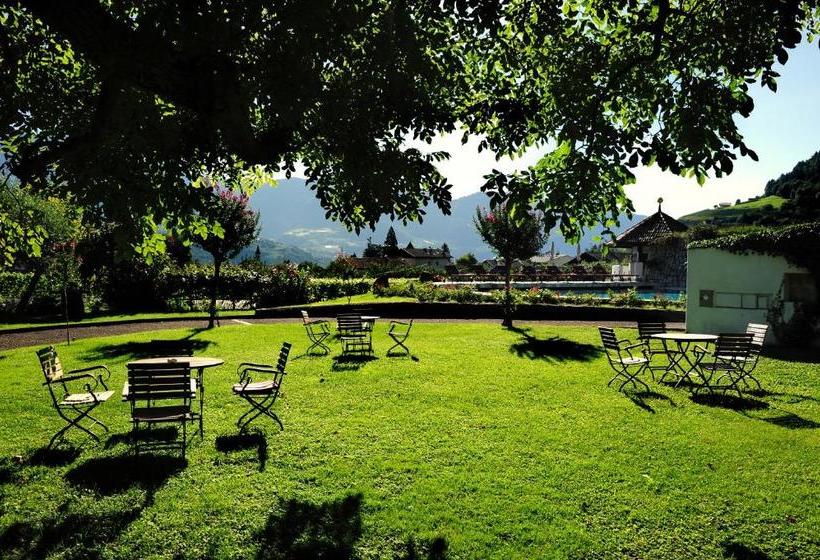 هتل Ansitz Punthof