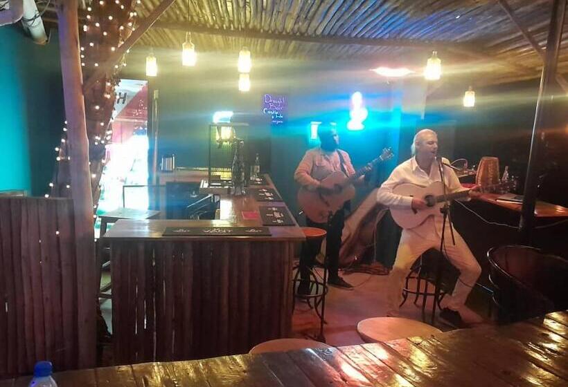 هتل Boulevard Inn Mt Meru