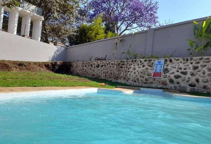 هتل Boulevard Inn Mt Meru