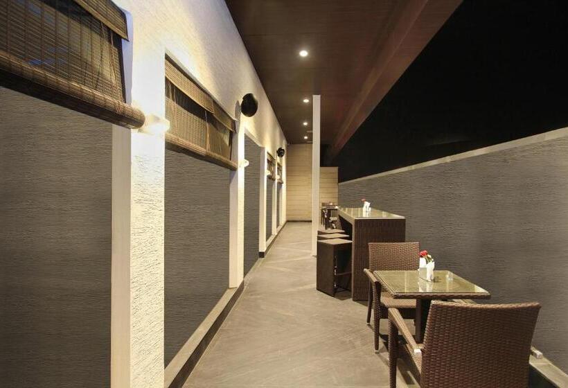 酒店 Comfort Inn Insys