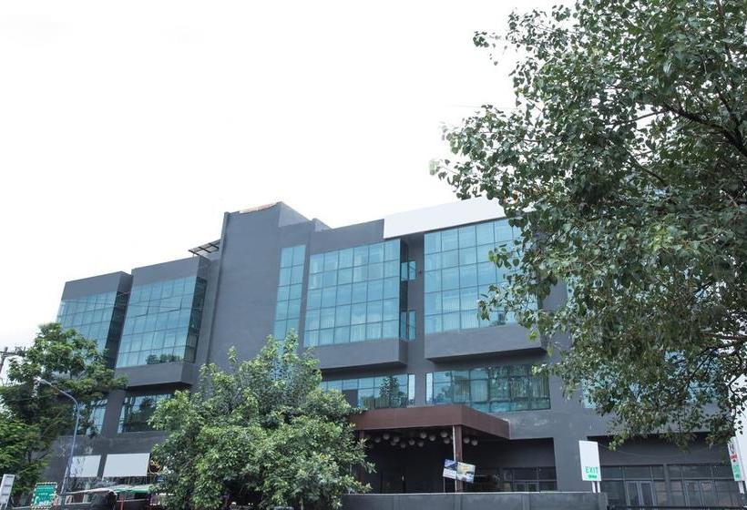 ホテル Cosmopolitan Indore