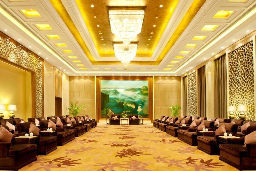 호텔 Dahongpao Resort