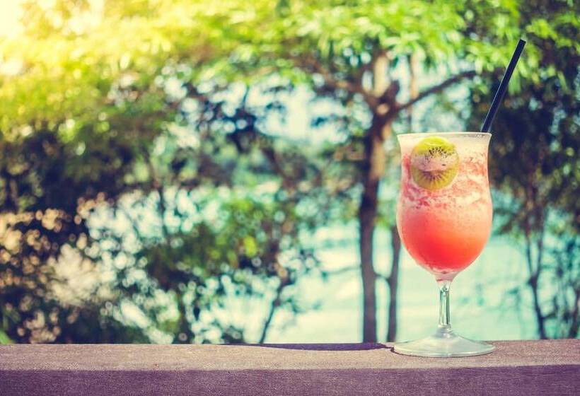 Отель Enclave Soria