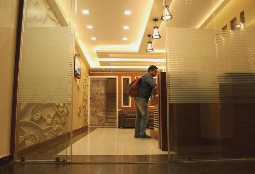 בית מלון כפרי Kama International