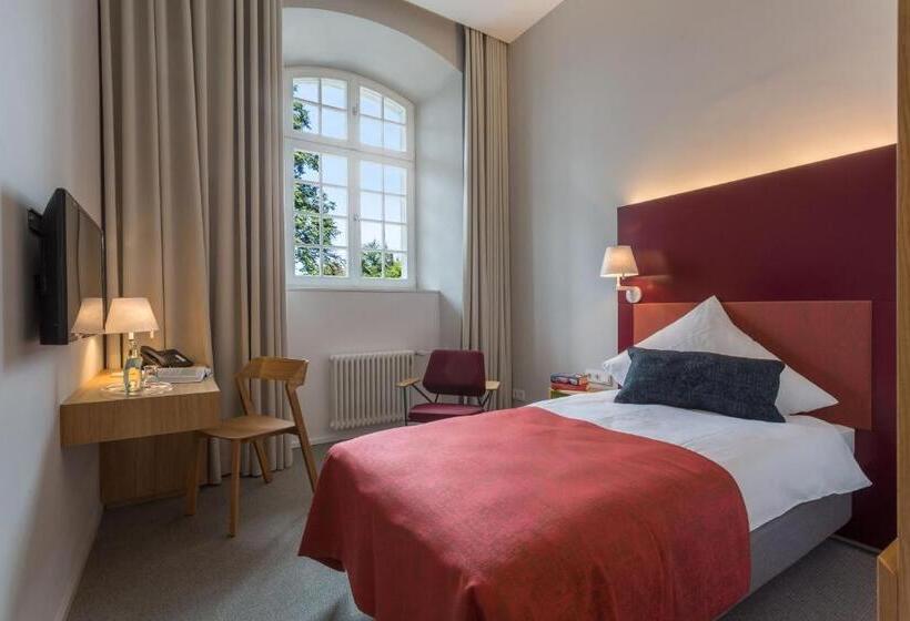 هتل Katholischsoziales Institut