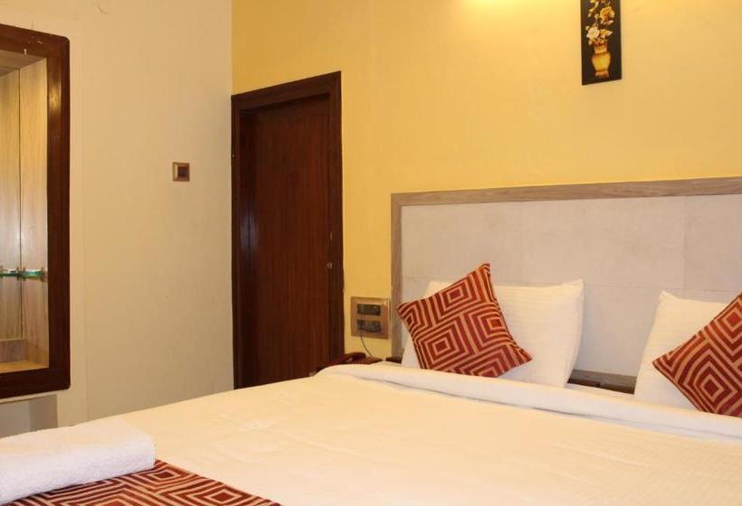 Kaveri Hotel Bed & Breakfast