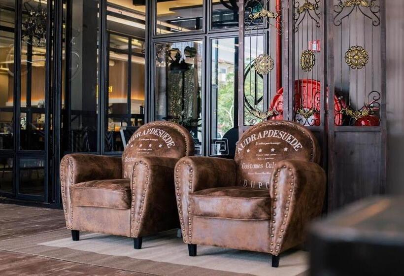 ホテル M Boutique Kampar