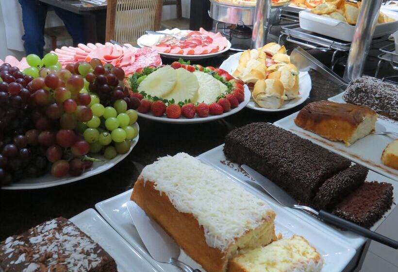 Отель Monte Líbano