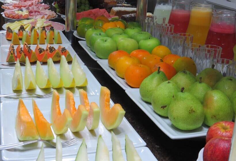 Отель Monte Líbano