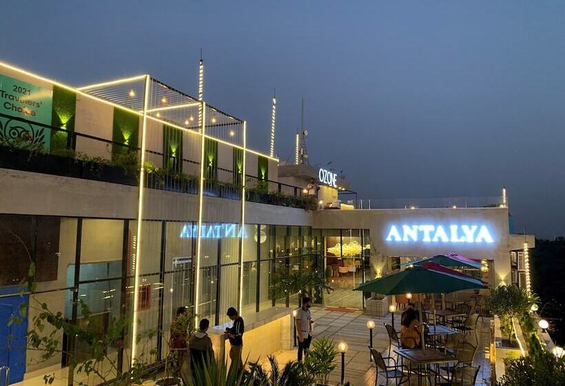 هتل Noorjahan Grand