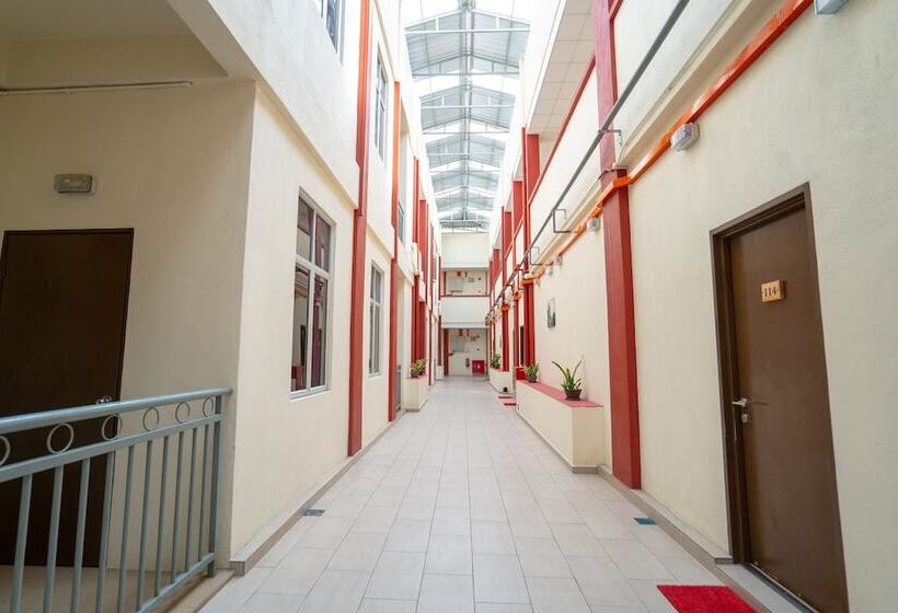 Отель Paretto Seaview