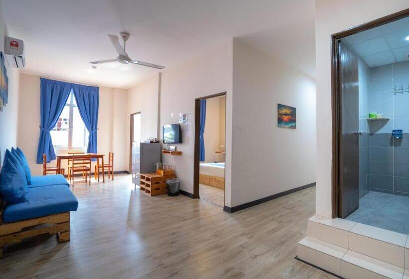 Отель Paretto Seaview