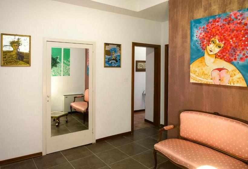 فندق Porta Marmorea