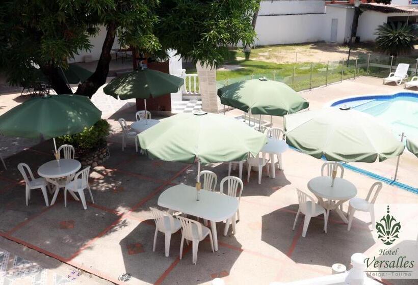 هتل Restaurante Versalles