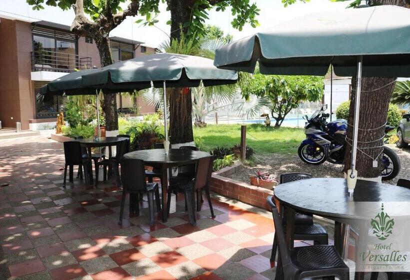 هتل Restaurante Versalles