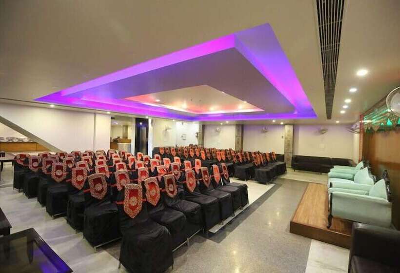 Royal Park Hotels & Resorts, Ghaziabad