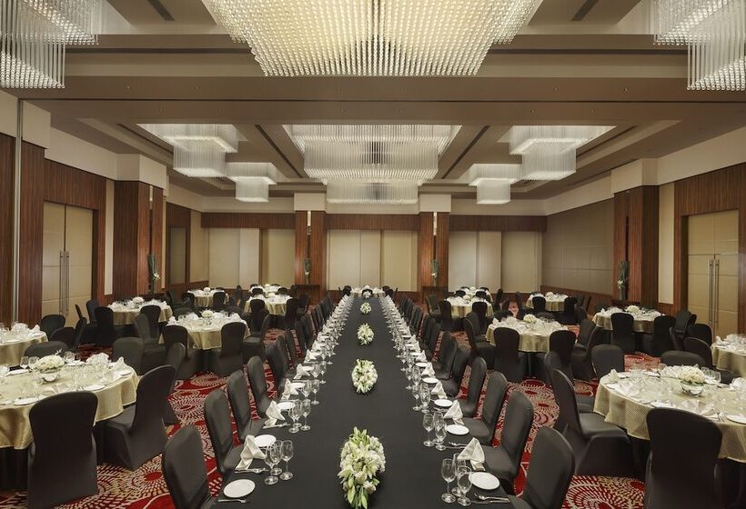 Sandal Suites By Lemon Tree Hotels