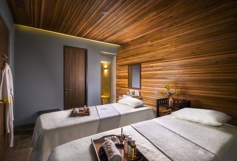 Sandal Suites By Lemon Tree Hotels