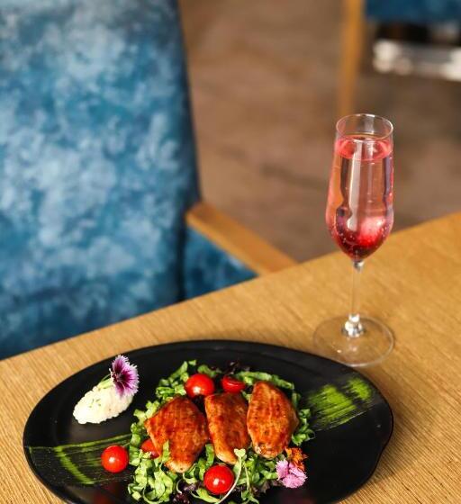 Sandal Suites By Lemon Tree Hotels