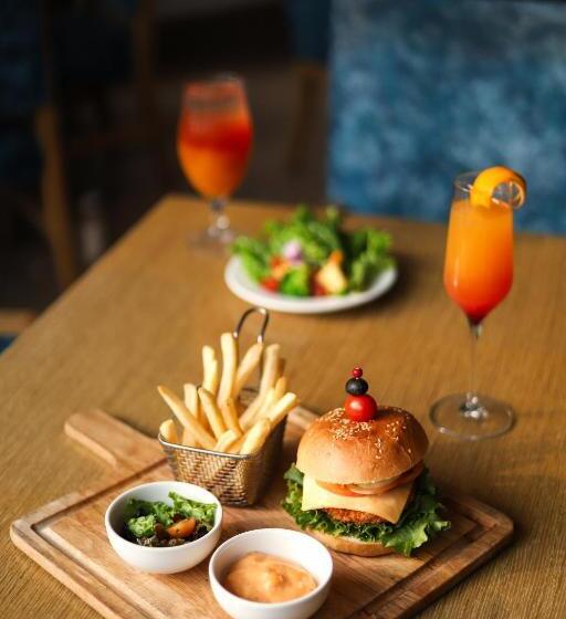 Sandal Suites By Lemon Tree Hotels