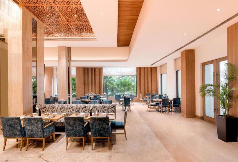 Sandal Suites By Lemon Tree Hotels