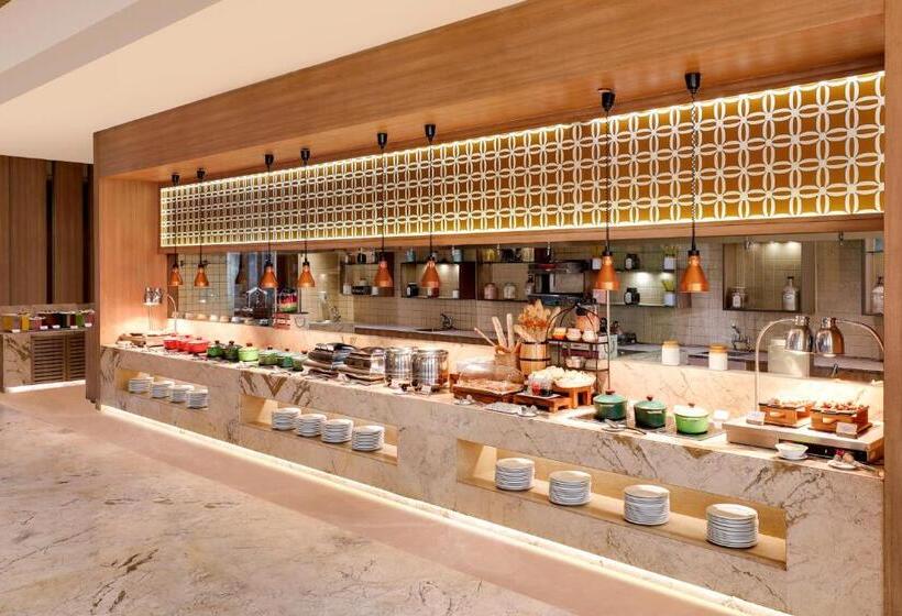 Sandal Suites By Lemon Tree Hotels