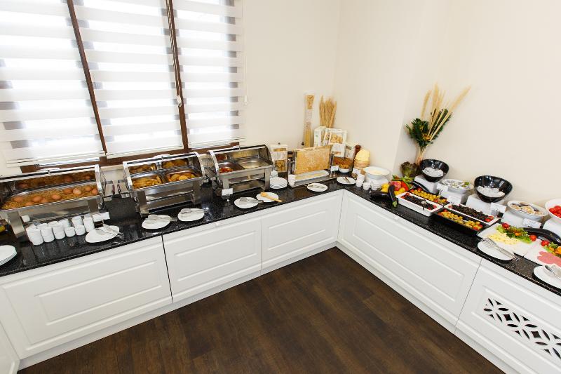 Sera Lake Resort Hotel Spa & Aparts