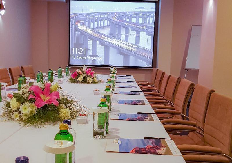 Sera Lake Resort Hotel Spa & Aparts