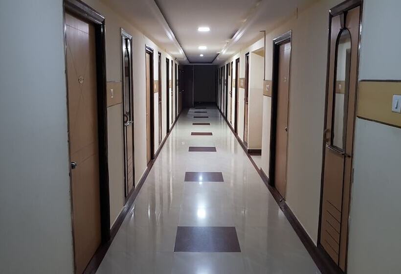 בית מלון כפרי Sriyash Regency