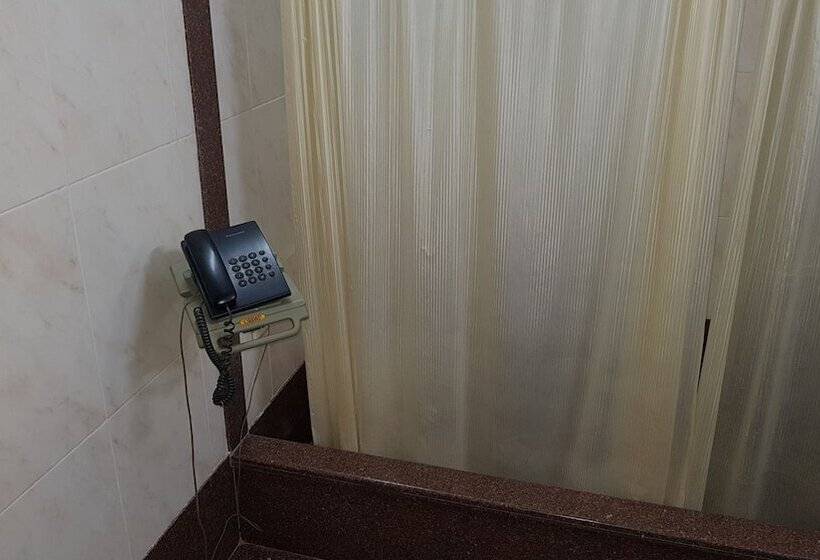 בית מלון כפרי Sriyash Regency