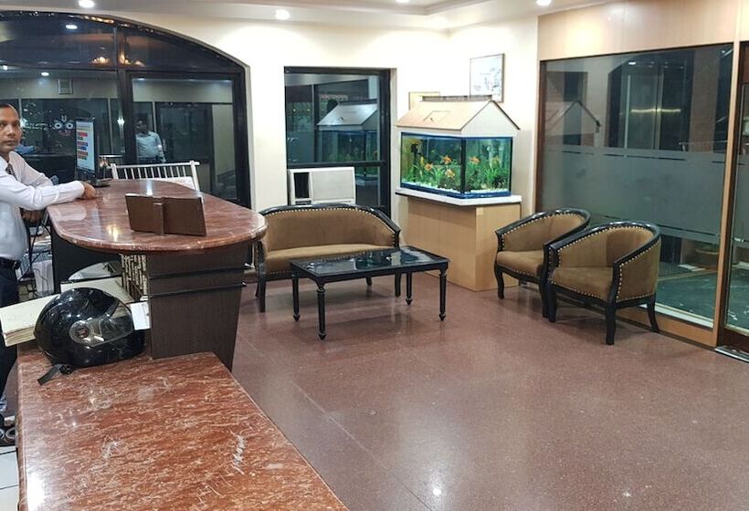 בית מלון כפרי Sriyash Regency