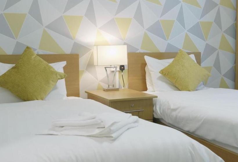 ホテル Summergrove Halls