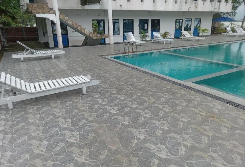 Sunnyfish Hotel & Resort