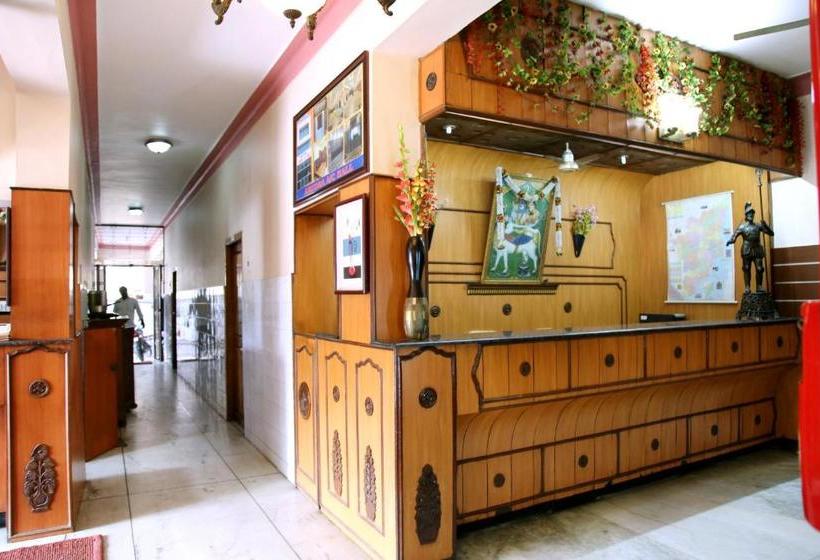 Отель Suriyapriya