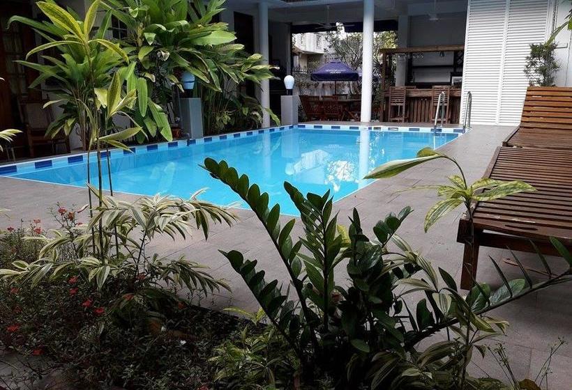 هتل Yoho Taskans Villa