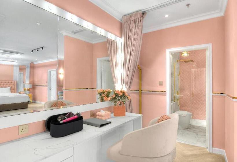 בית מלון כפרי The Granite Luxury