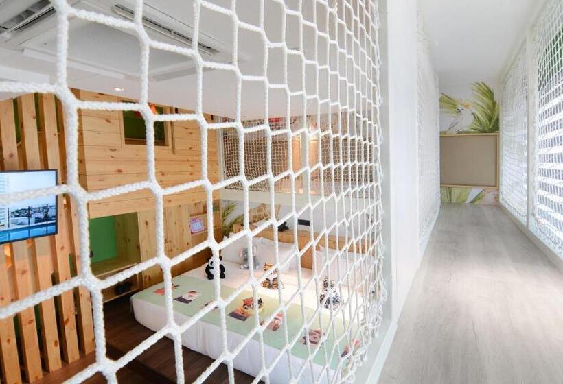 בית מלון כפרי The Granite Luxury