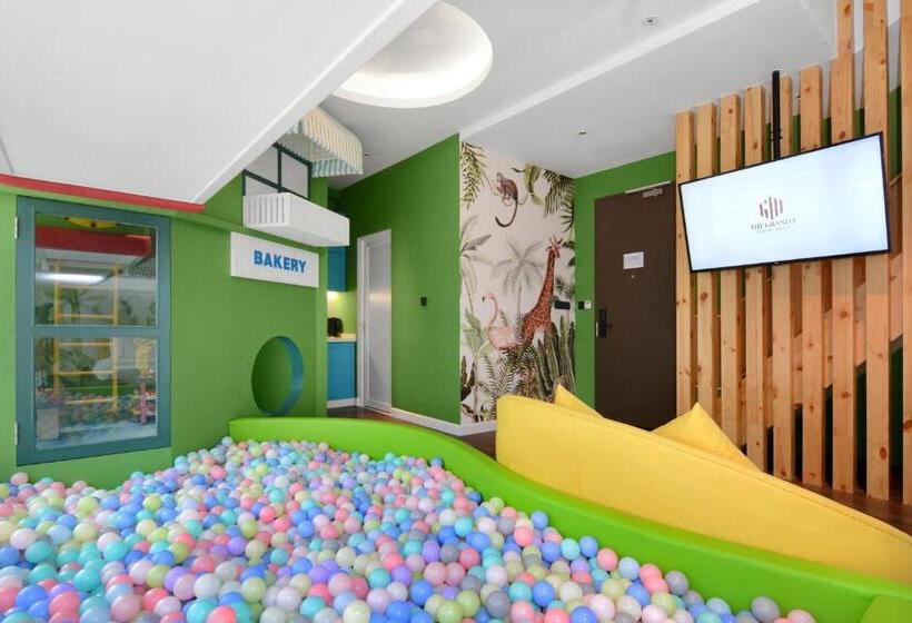 בית מלון כפרי The Granite Luxury