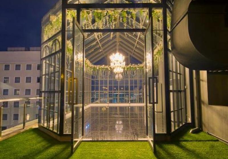 בית מלון כפרי The Granite Luxury