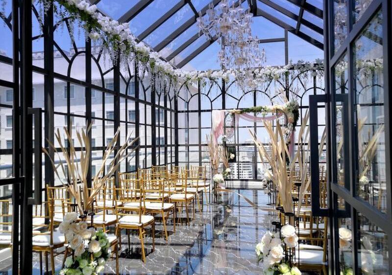 בית מלון כפרי The Granite Luxury