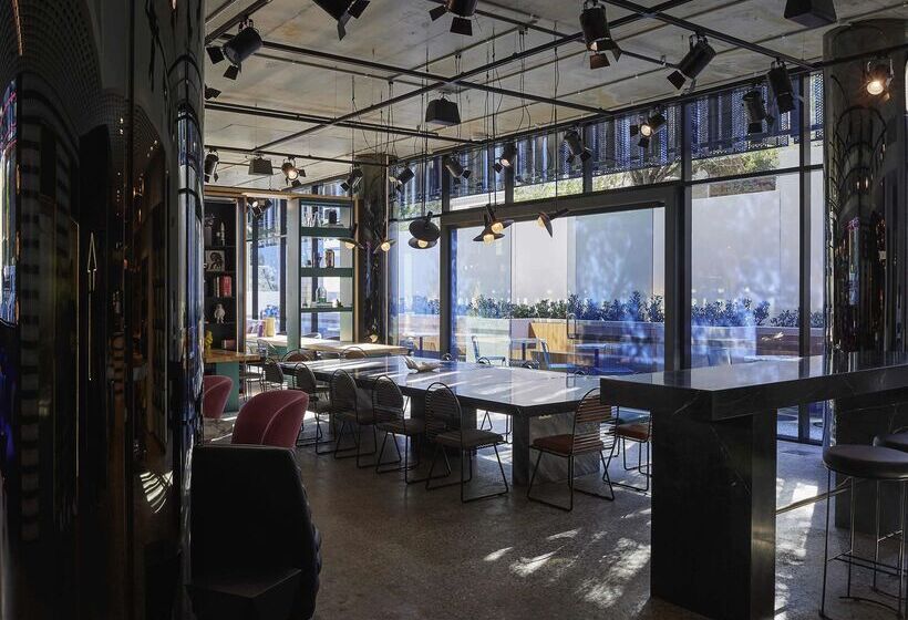 ホテル Tribe Perth