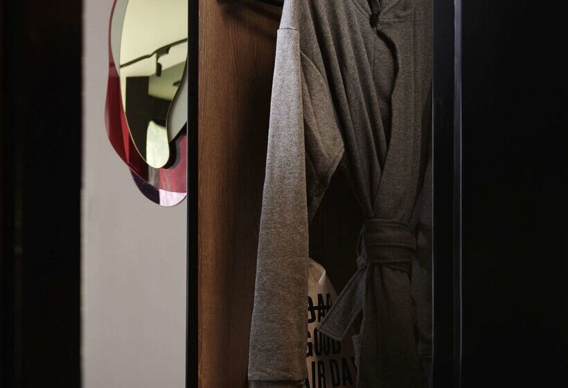 ホテル Tribe Perth