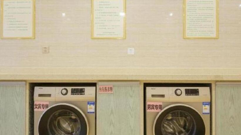 Vienna Hotel Guangxi Liuzhou Xijiang Vientiane City