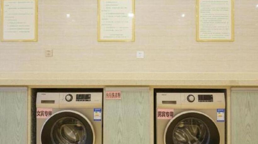 Vienna Hotel Guangxi Liuzhou Xijiang Vientiane City