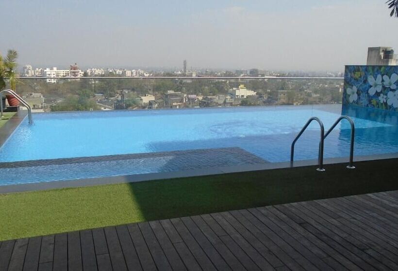 בית מלון כפרי Vrishali Executive