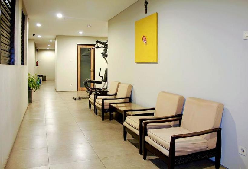 ホテル Zen Rooms Permata 5 Karawaci Syariah